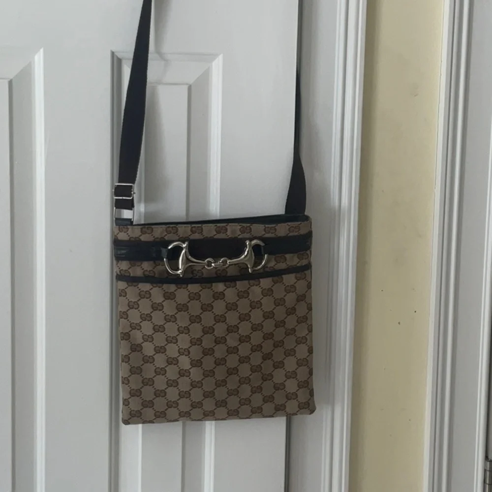 GGBrown Patterned Crossbody Bag - Picture 2 of 8